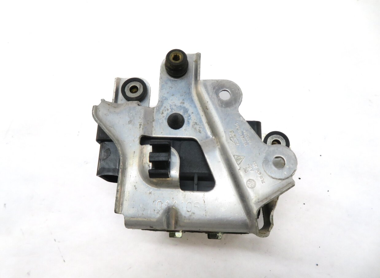 Thumbnail 4: 2006 PORSCHE CAYENNE (955) AIR SHOCK SUSPENSION VALVE BLOCK 7L0616251