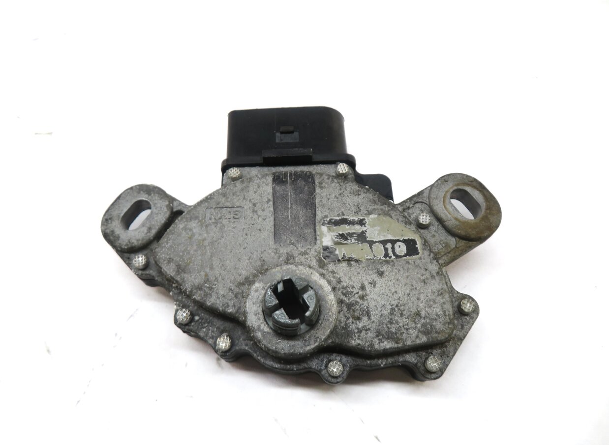 Thumbnail 2: 2006 PORSCHE CAYENNE 955 4.5L TURBO AUTOMATIC TRANSMISSION NEUTRAL SAFETY SWITCH