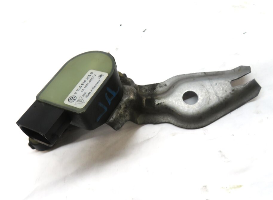 Thumbnail 2: 2006 PORSCHE CAYENNE (955) FRONT LEFT DRIVER HEIGHT LEVEL SENSOR 7L0616213B