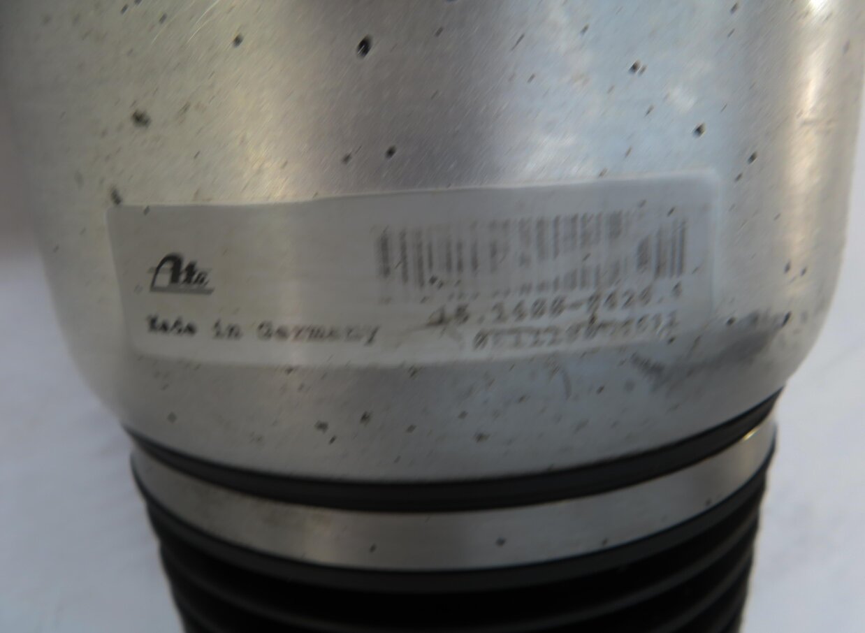 Thumbnail 5: 2005-2006 PORSCHE CAYENNE (955) TURBO - RIGHT FRONT PASSENGER AIR SHOCK STRUT