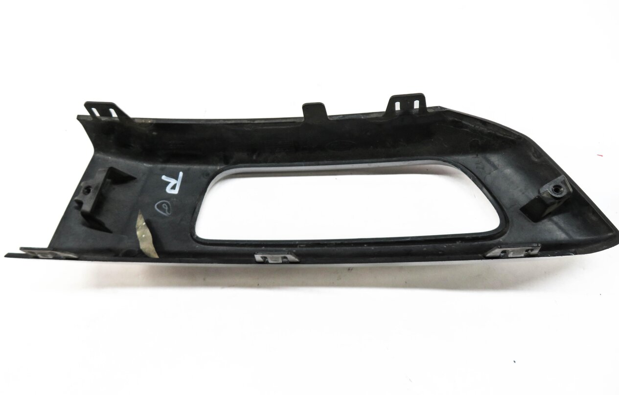 Thumbnail 4: 2014 RANGE ROVER SPORT (L494) RIGHT FRONT PASSENGER FOGLIGHT TRIM (LUXOR 869)