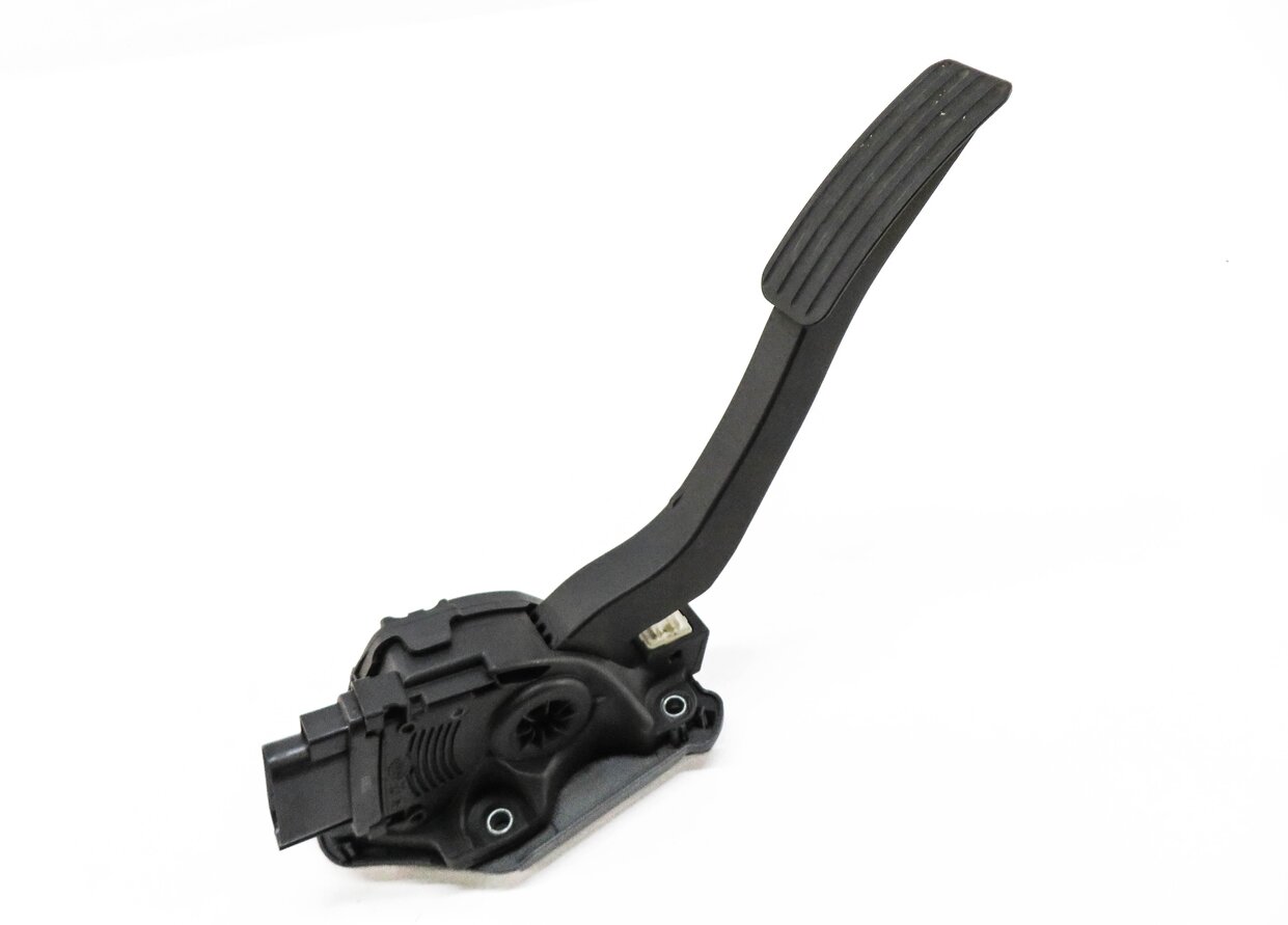 2014 RANGE ROVER SPORT (L494) GAS PEDAL
