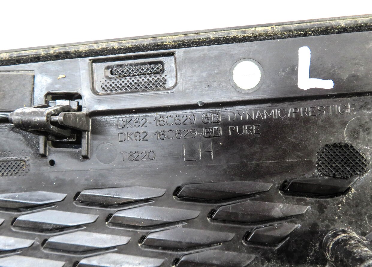 Thumbnail 5: 2014 RANGE ROVER SPORT (L494) LEFT FRONT DRIVER HOOD VENT GRILLE TRIM (BLACK)