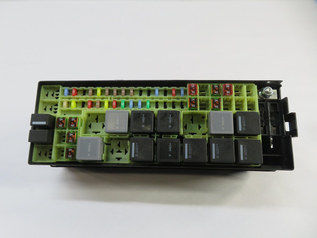 Thumbnail 3: 2014 RANGE ROVER SPORT (L494) 3.0L SUPERCHARGED ENGINE FUSE BOX