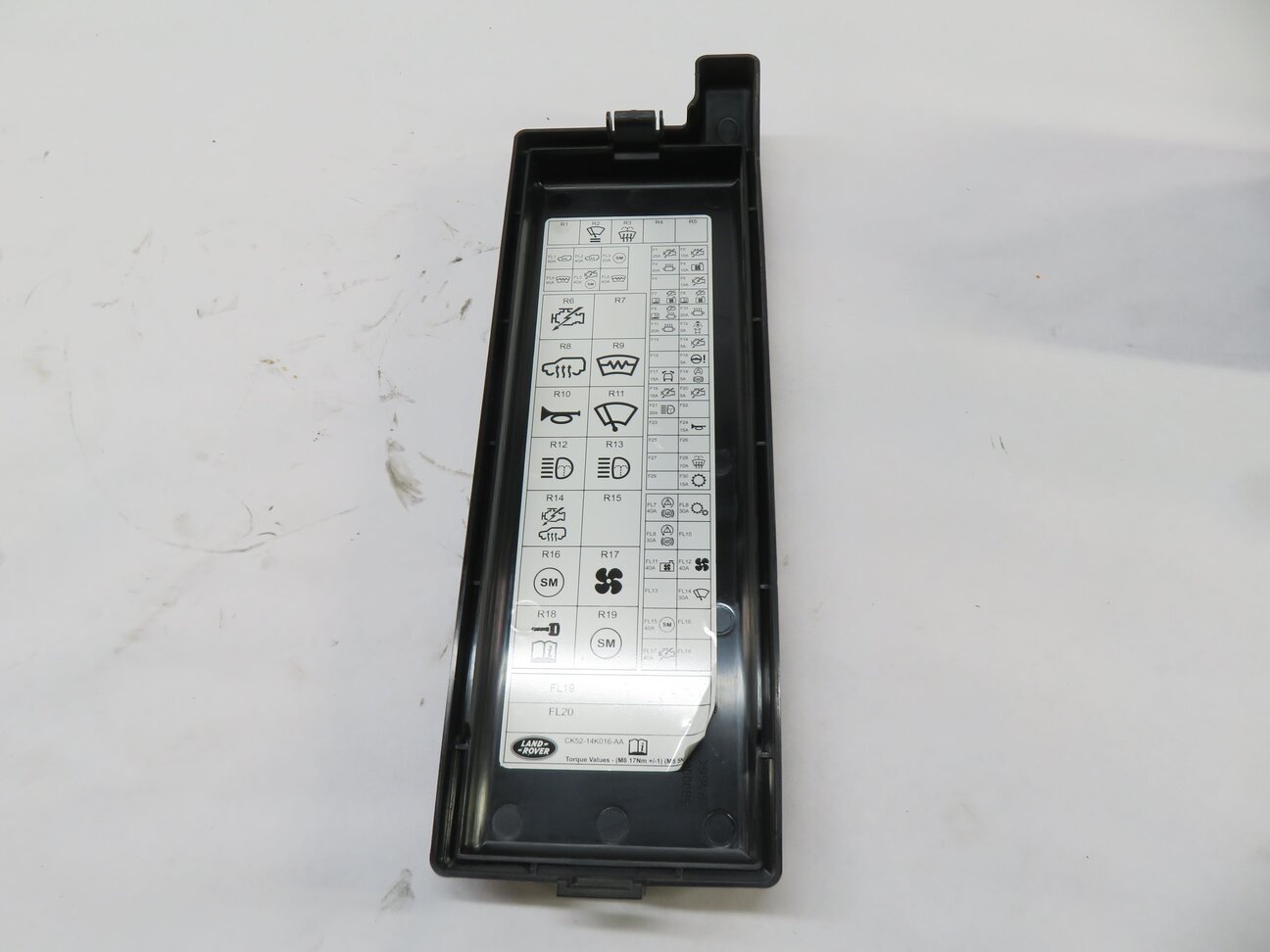 Thumbnail 4: 2014 RANGE ROVER SPORT (L494) 3.0L SUPERCHARGED ENGINE FUSE BOX
