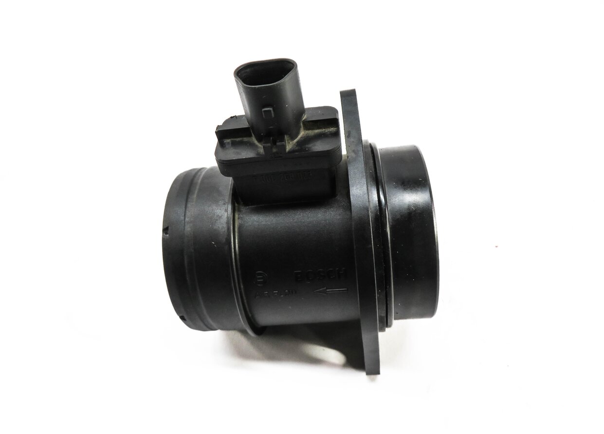 Thumbnail 2: 2013-2019 JAGUAR LAND ROVER F-TYPE XF LR4 ROVER SPORT - MASS AIR FLOW SENSOR