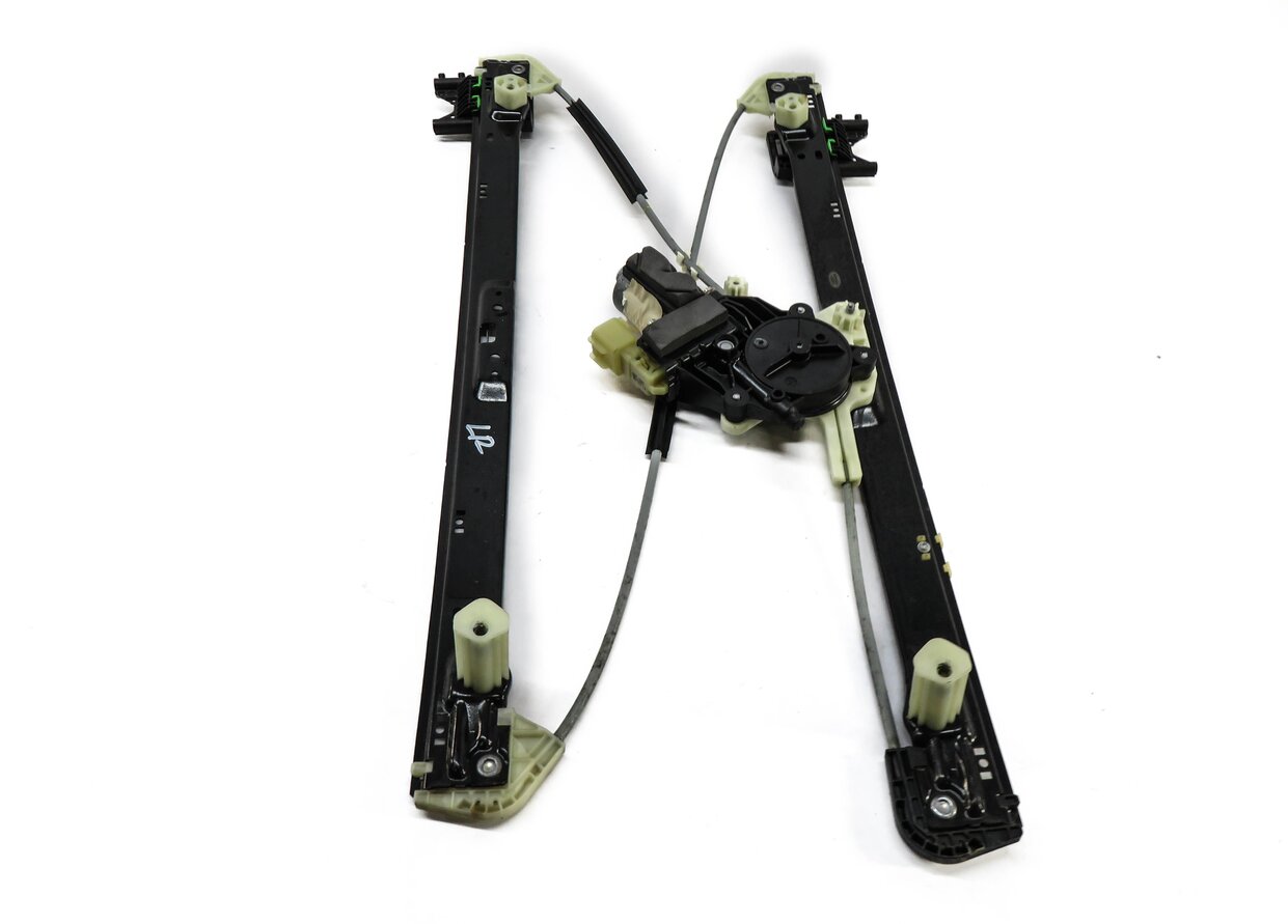 Thumbnail 2: 2014-2020 RANGE ROVER SPORT (L494) LEFT REAR DOOR WINDOW REGULATOR w/ MOTOR
