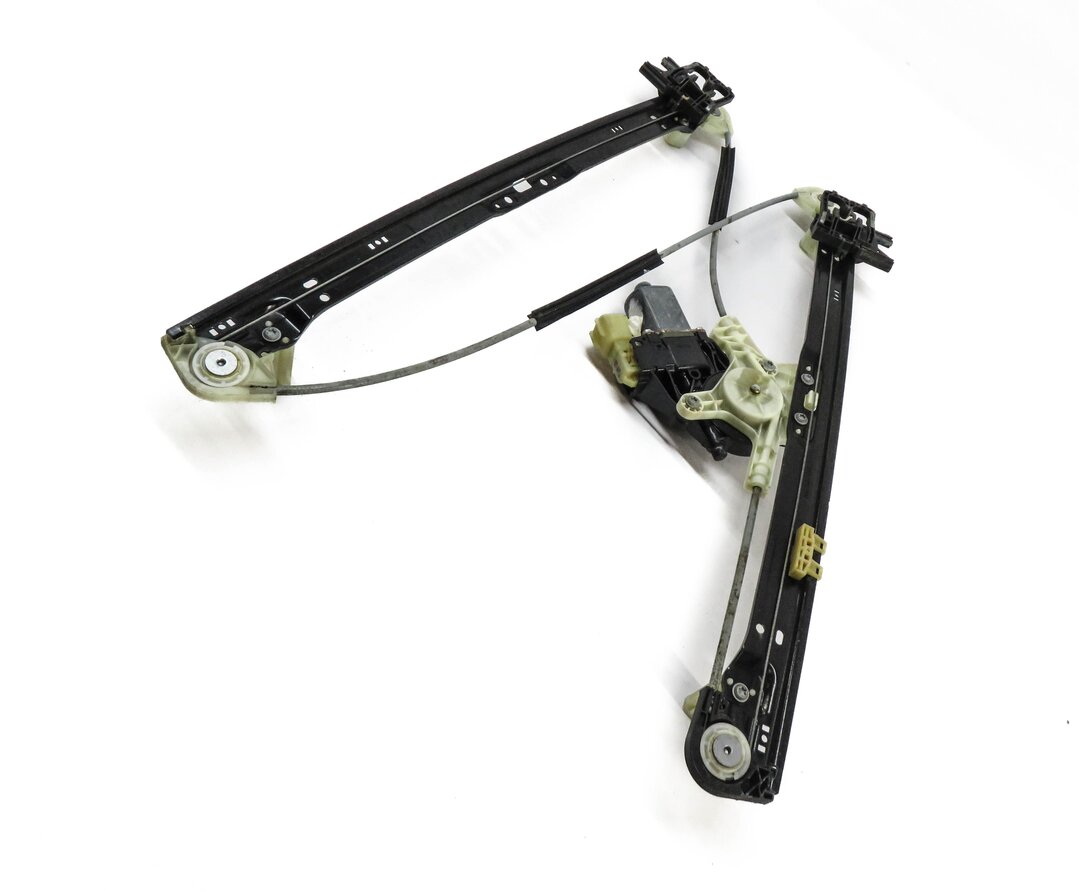 Thumbnail 3: 2014-2020 RANGE ROVER SPORT (L494) RIGHT REAR DOOR WINDOW REGULATOR w/ MOTOR