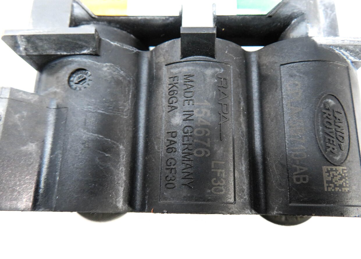 Thumbnail 5: 2014 RANGE ROVER SPORT (L494) AIR SUSPENSION VALVE BLOCK SET-2