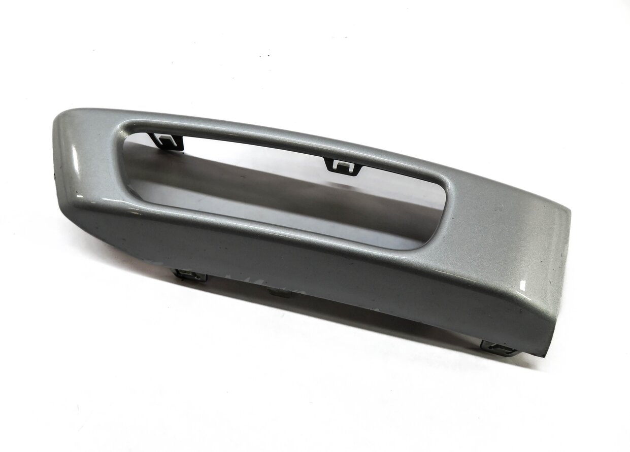 Thumbnail 2: 2014 RANGE ROVER SPORT (L494) LEFT FRONT DRIVER FOGLIGHT TRIM (LUXOR 869)