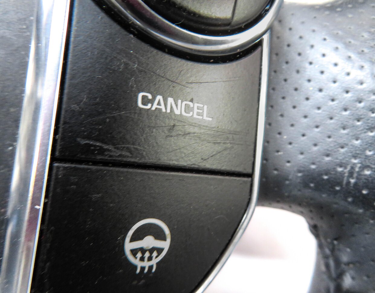Thumbnail 8: 2014-2022 RANGE ROVER SPORT (L494) 4-SPOKE HEATED STEERING WHEEL w/ SWITCHES