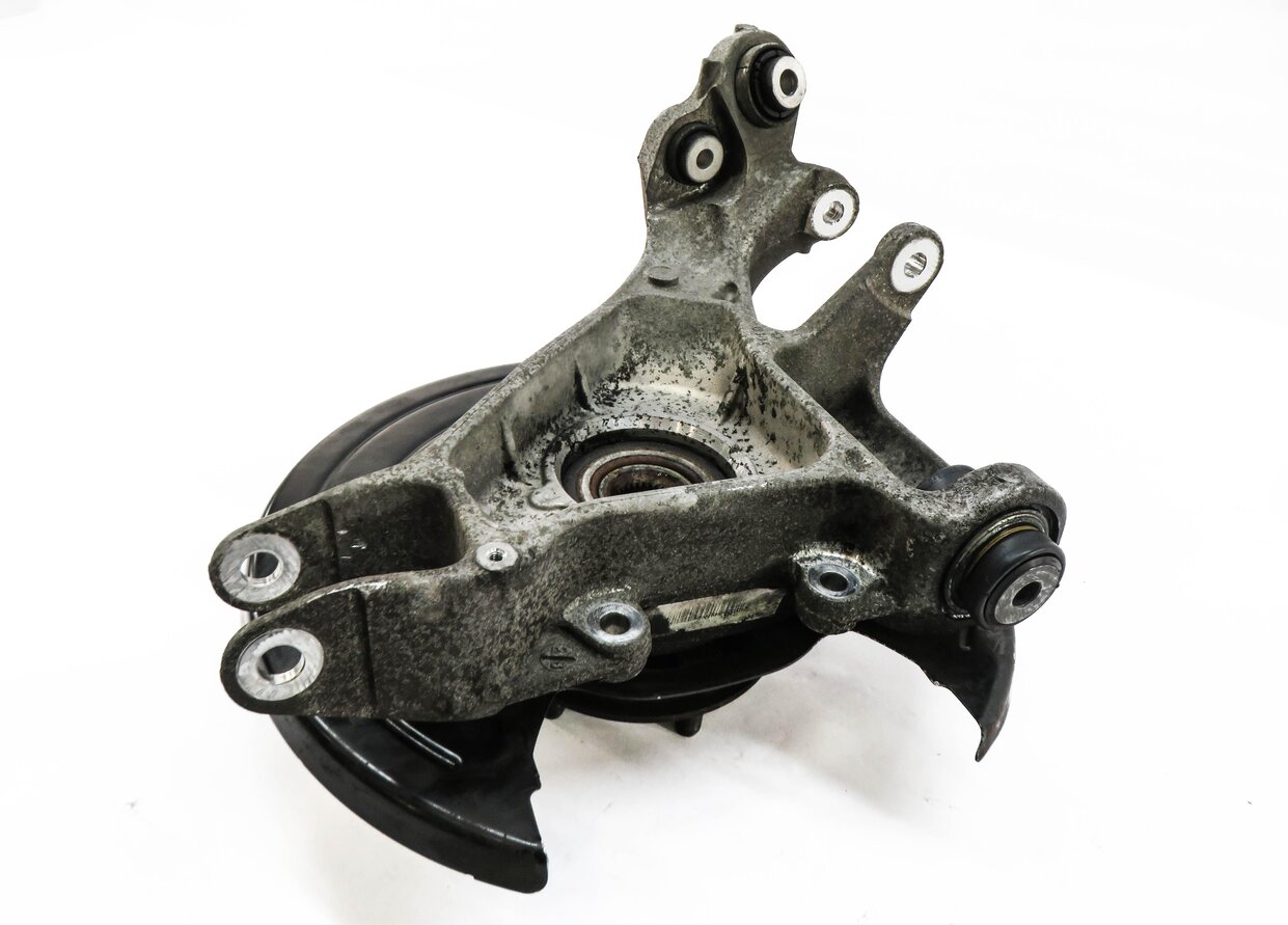 Thumbnail 2: 2014-2017 RANGE ROVER SPORT (L494) LEFT DRIVER REAR SPINDLE KNUCKLE WHEEL HUB