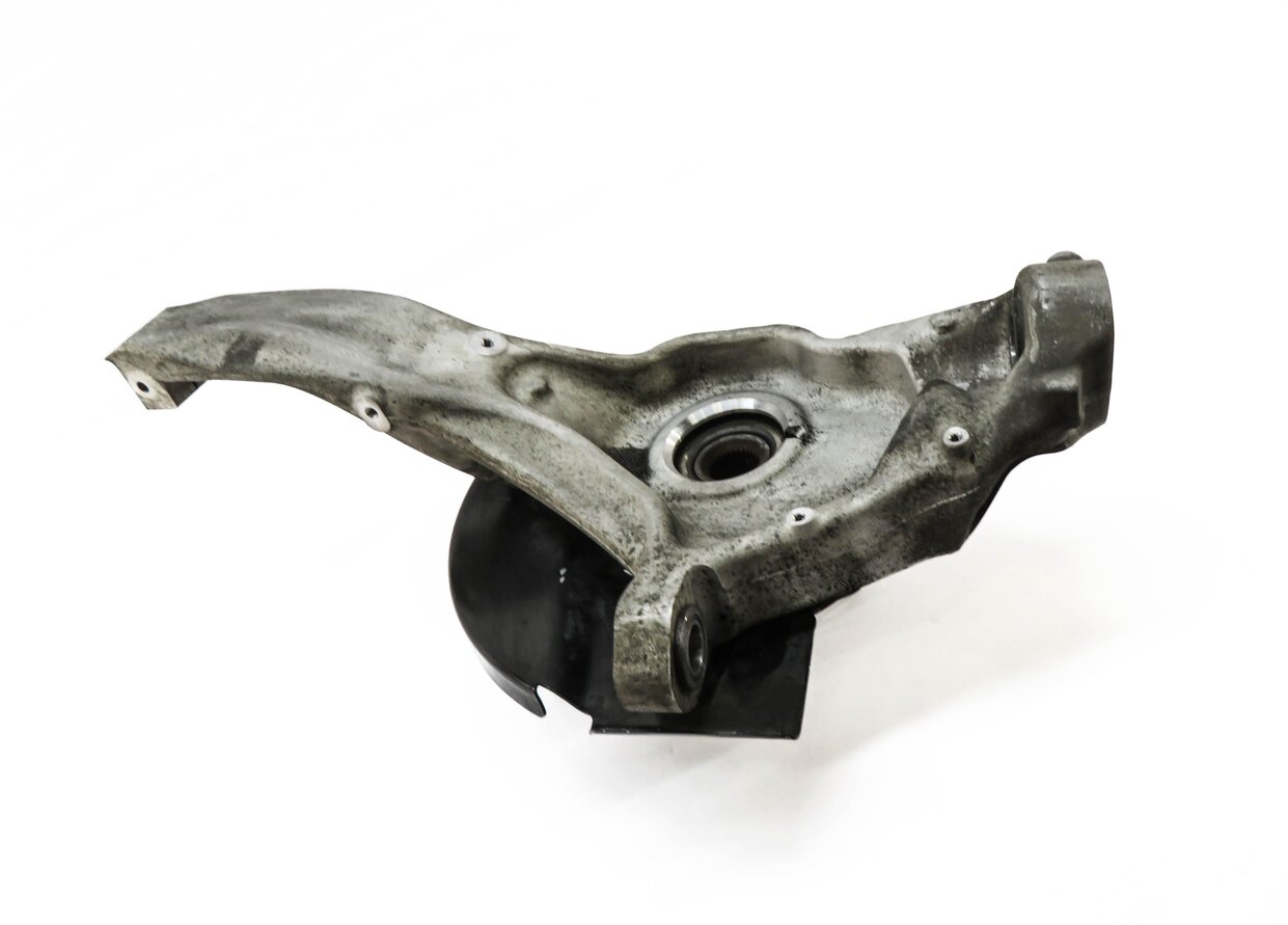 Thumbnail 2: 2014-2017 RANGE ROVER SPORT (L494) RIGHT FRONT PASSENGER SPINDLE KNUCKLE HUB