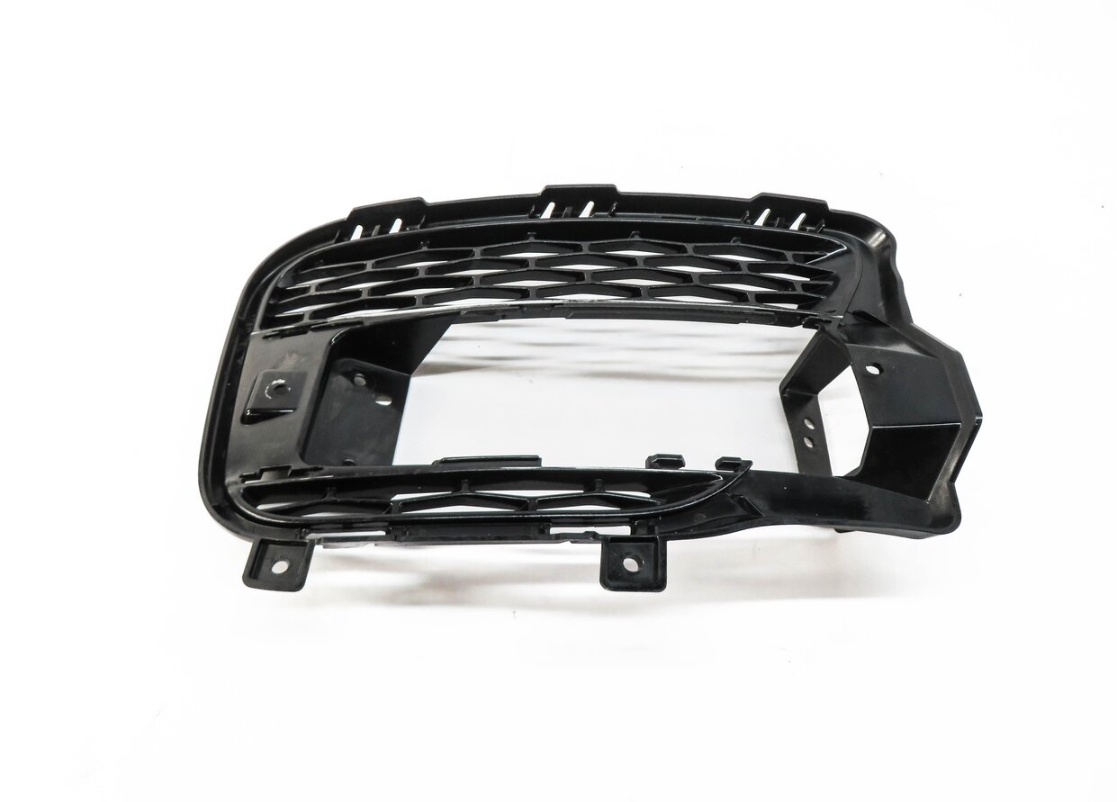 Thumbnail 3: 2014-2017 RANGE ROVER SPORT (L494) RIGHT FRONT PASSENGER FOGLIGHT GRILLE TRIM