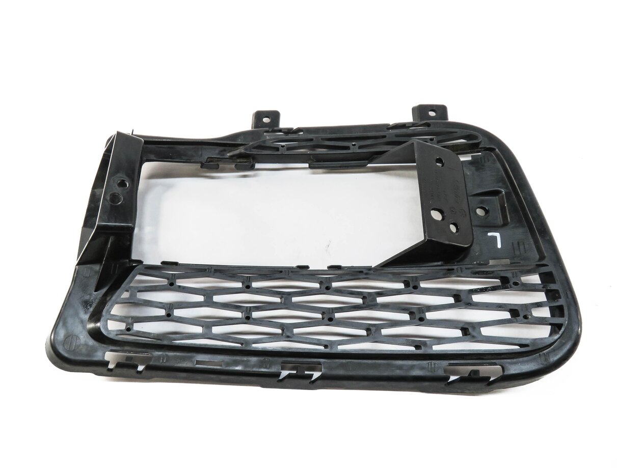 Thumbnail 4: 2014-2017 RANGE ROVER SPORT (L494) LEFT FRONT DRIVER FOGLIGHT GRILLE TRIM
