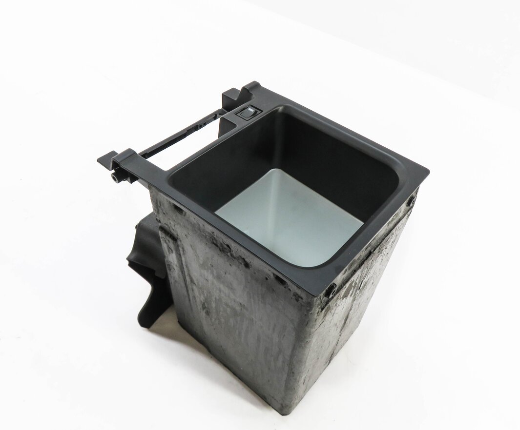 2014-2020 RANGE ROVER SPORT (L494) CENTER CONSOLE REFRIGERATOR COOLER INSERT