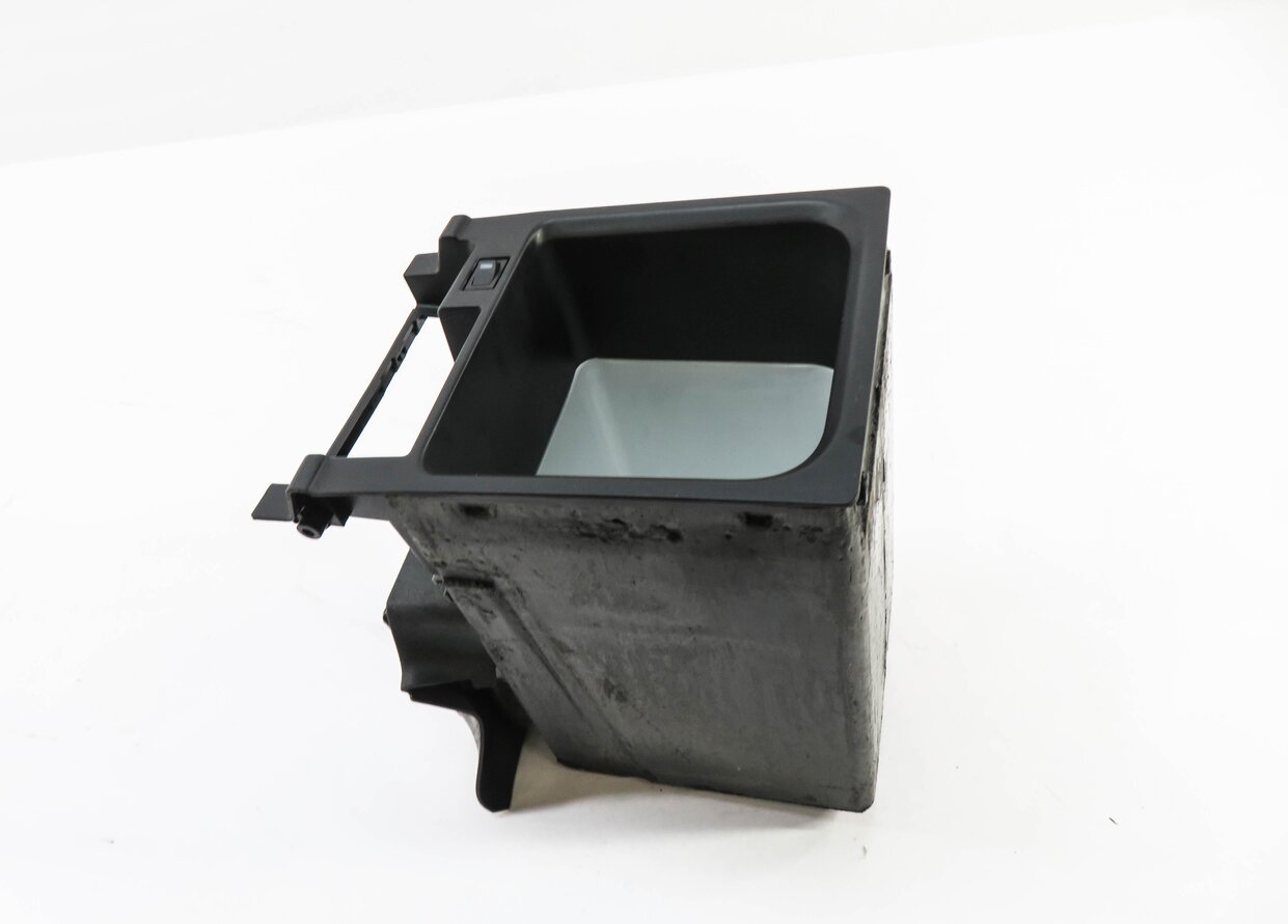 Thumbnail 2: 2014-2020 RANGE ROVER SPORT (L494) CENTER CONSOLE REFRIGERATOR COOLER INSERT