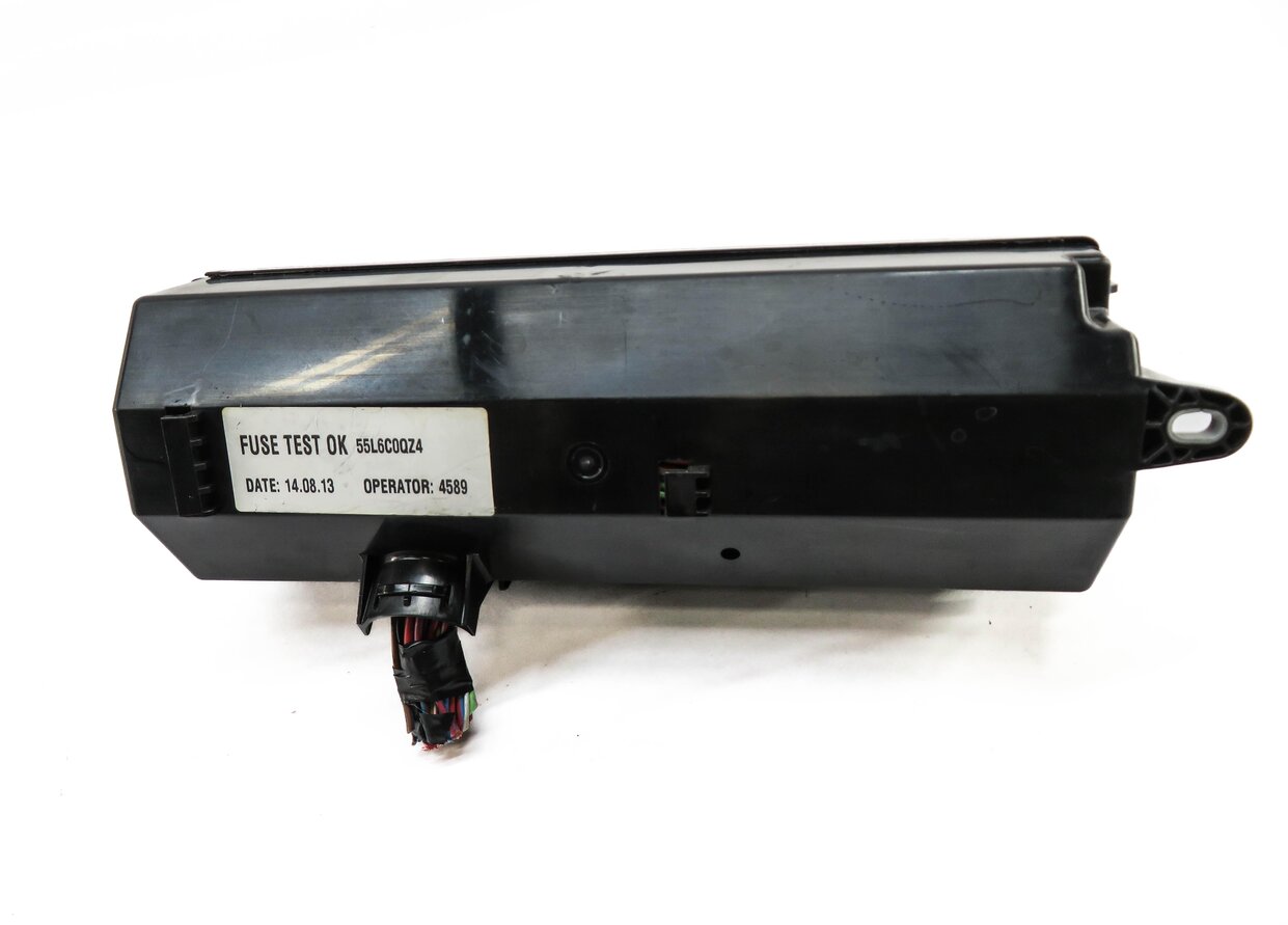 Thumbnail 3: 2014 RANGE ROVER SPORT (L494) INTERIOR FUSE BOX