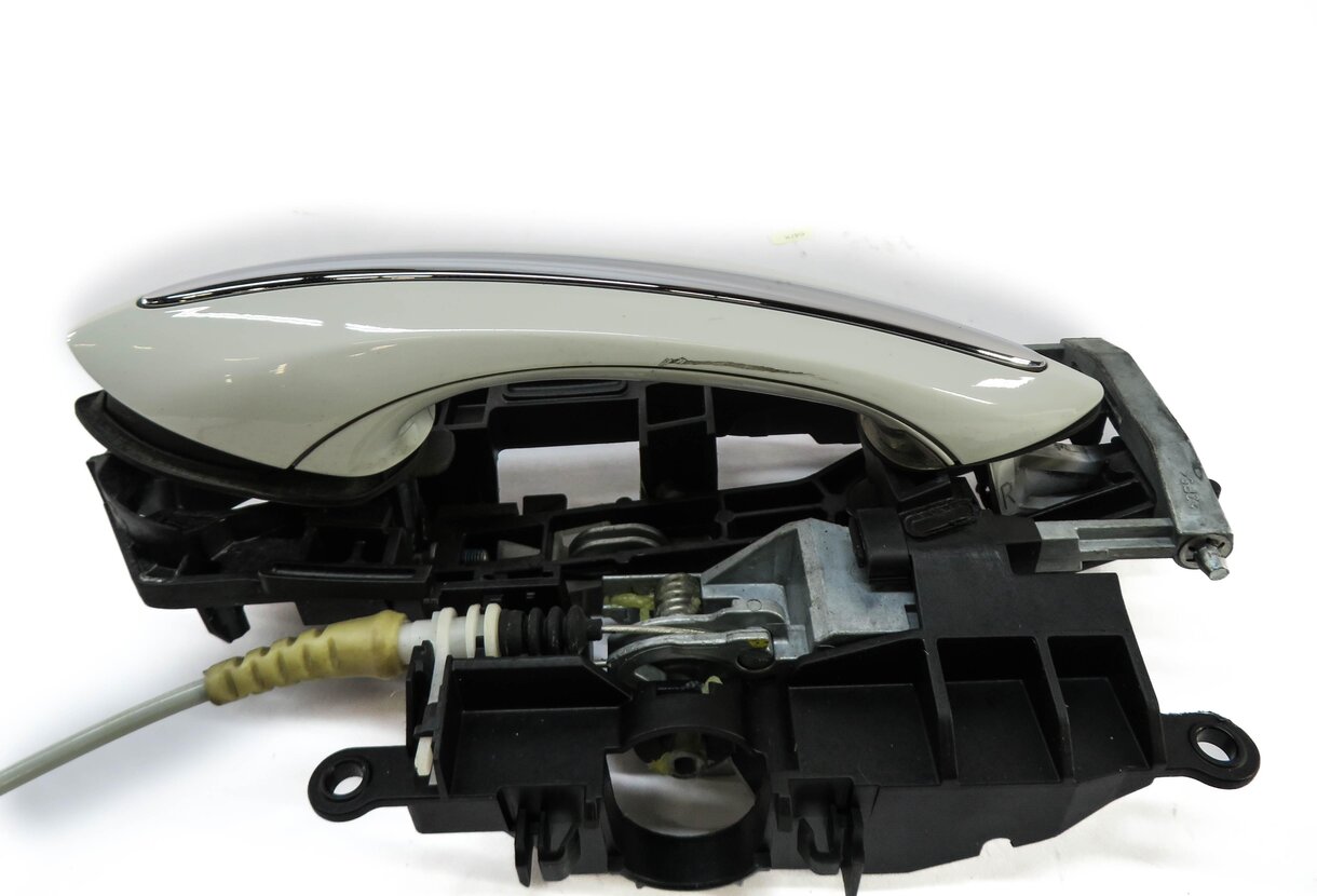 Thumbnail 3: 09-18 BMW 528i 535i 550i 740i 750i 760i RIGHT FRONT COMFORT DOOR HANDLE (WHITE)