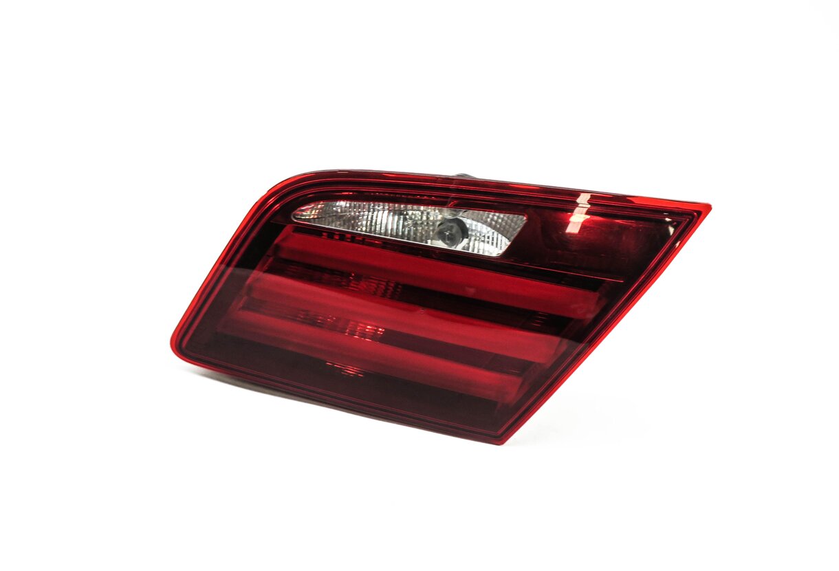 2011-2013 BMW 528i 535i 550i M5 (F10) RIGHT REAR TRUNK TAILLIGHT LIGHT LAMP