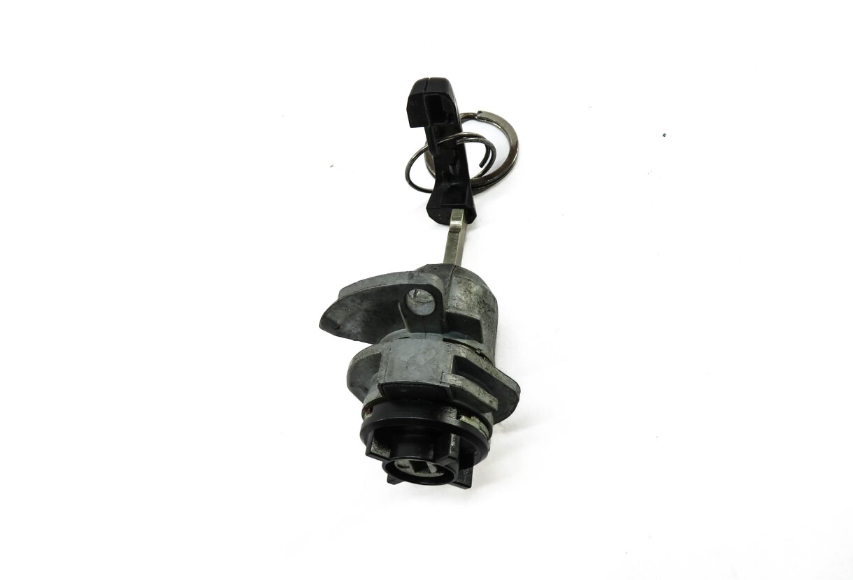 Thumbnail 3: 2013 BMW M5 ///M (F10) LEFT FRONT DRIVER DOOR HANDLE LOCK CYLINDER w/ KEY