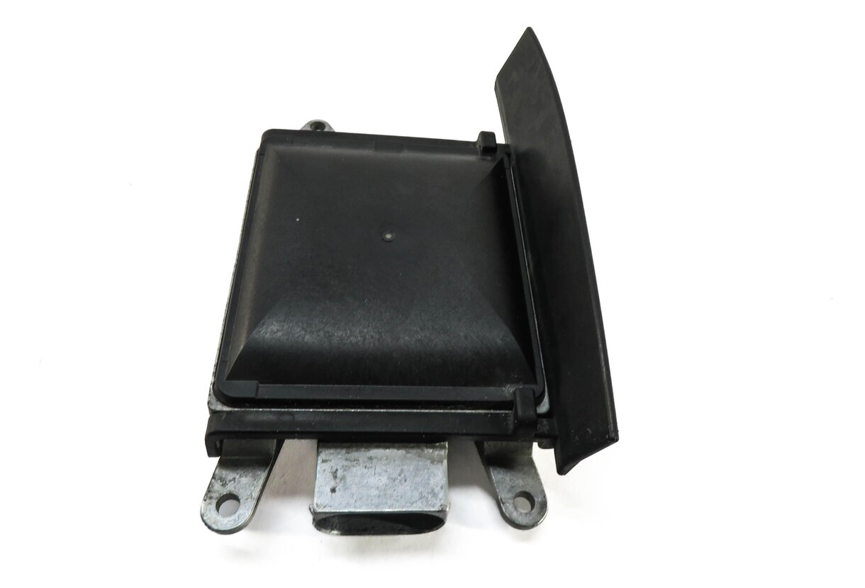 Thumbnail 2: 2013 BMW M5 ///M (F10) LEFT DRIVER REAR BLIND SPOT RADAR SENSOR MODULE (SLAVE)