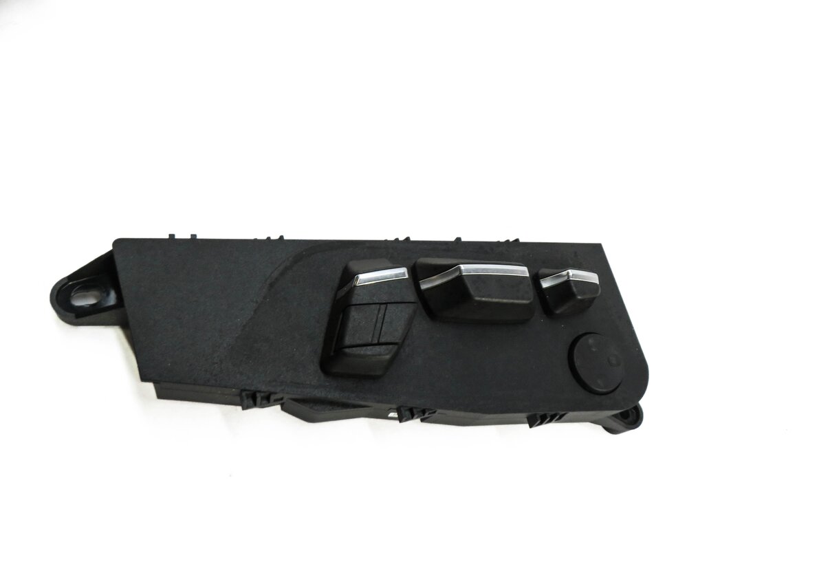 Thumbnail 2: 2013 BMW M5 ///M (F10) LEFT FRONT DRIVER SEAT ADJUSTMENT SWITCH BUTTON