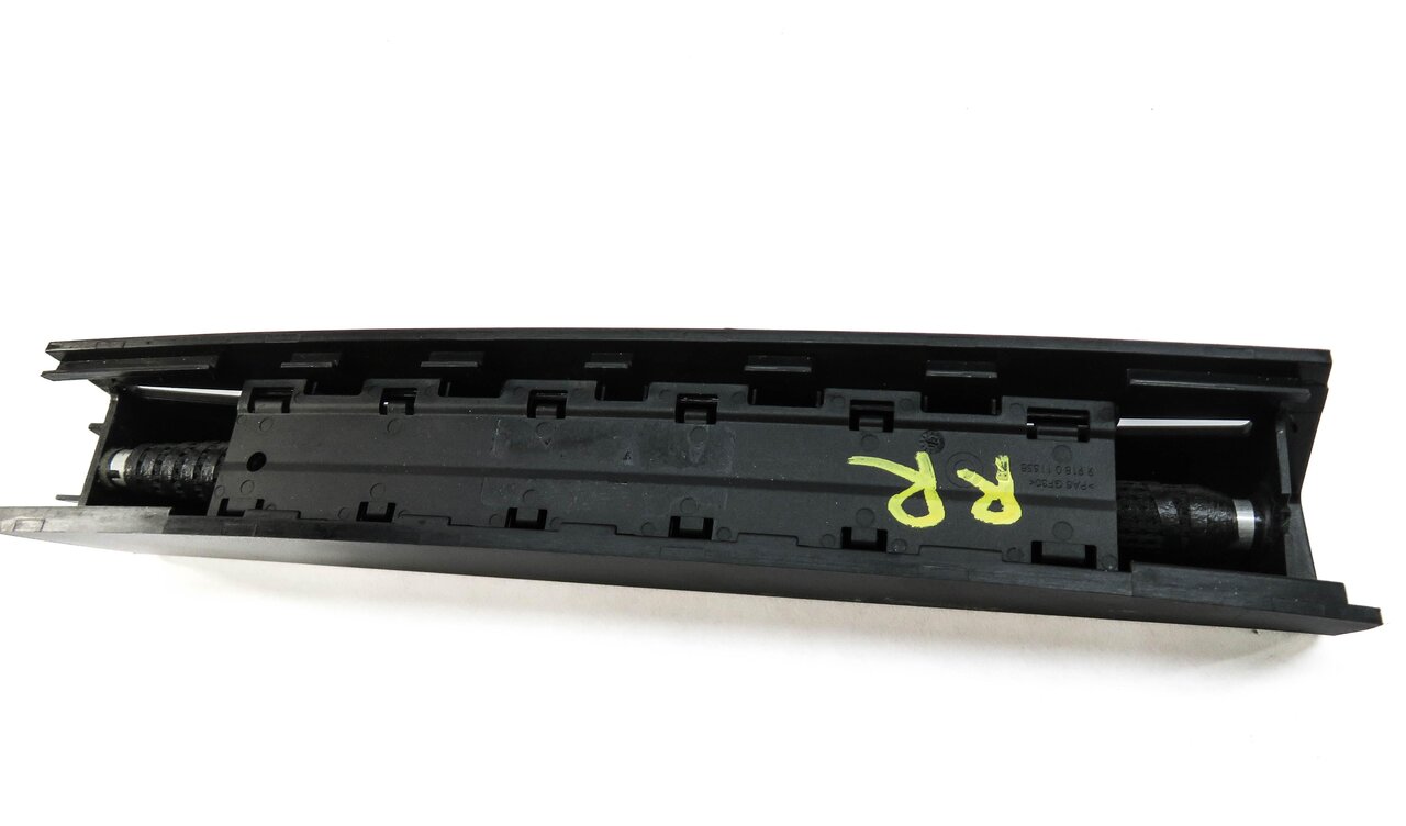Thumbnail 6: 11-16 BMW 528i 535i 550i M5 ///M (F10) RIGHT REAR DOOR VENT WINDOW PRIVACY SHADE