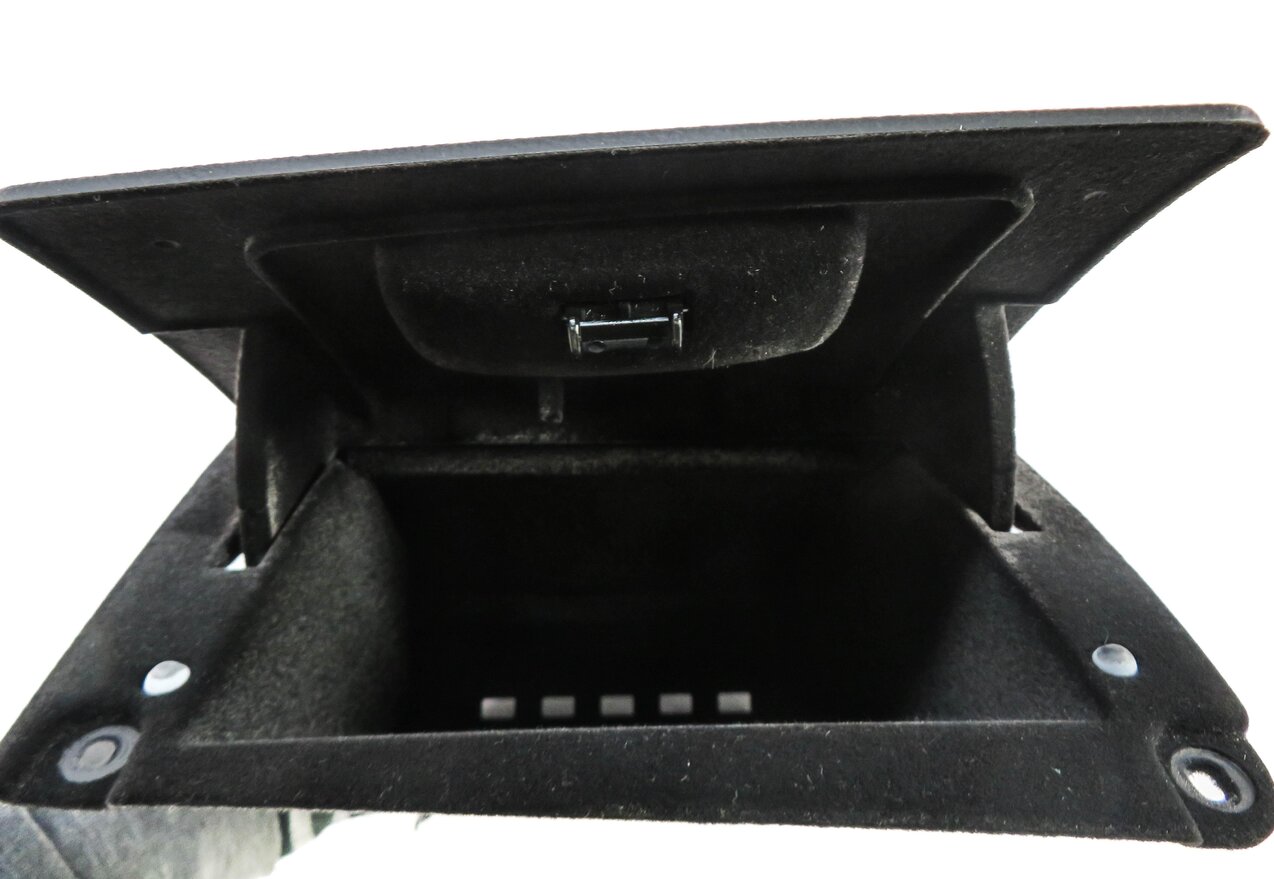 Thumbnail 4: 2013 BMW M5 ///M (F10) LEFT FRONT DRIVER DASH STORAGE COMPARTMENT BOX (BLACK)