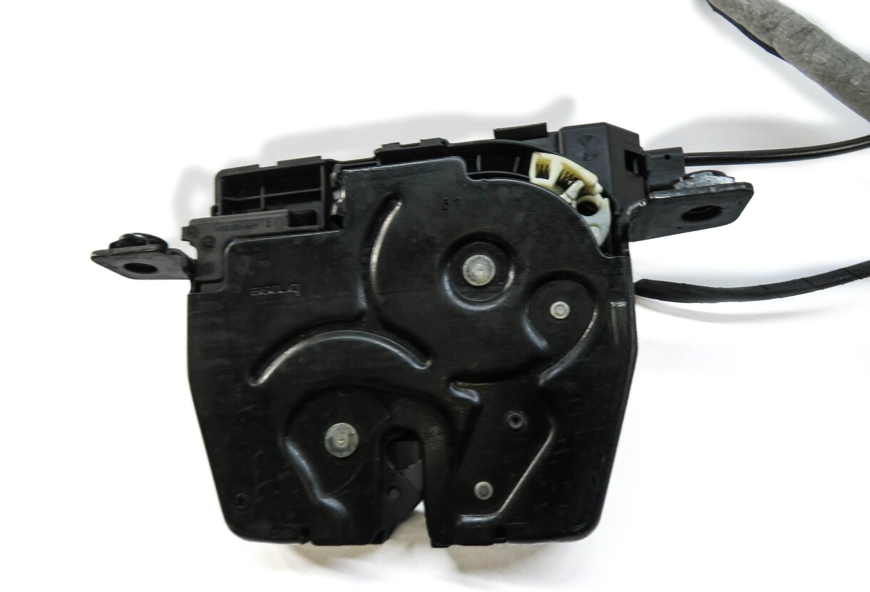 Thumbnail 5: 2013 BMW M5 ///M (F10) REAR TRUNK LOCK LATCH ACTUATOR w/ SOFT CLOSE MOTOR