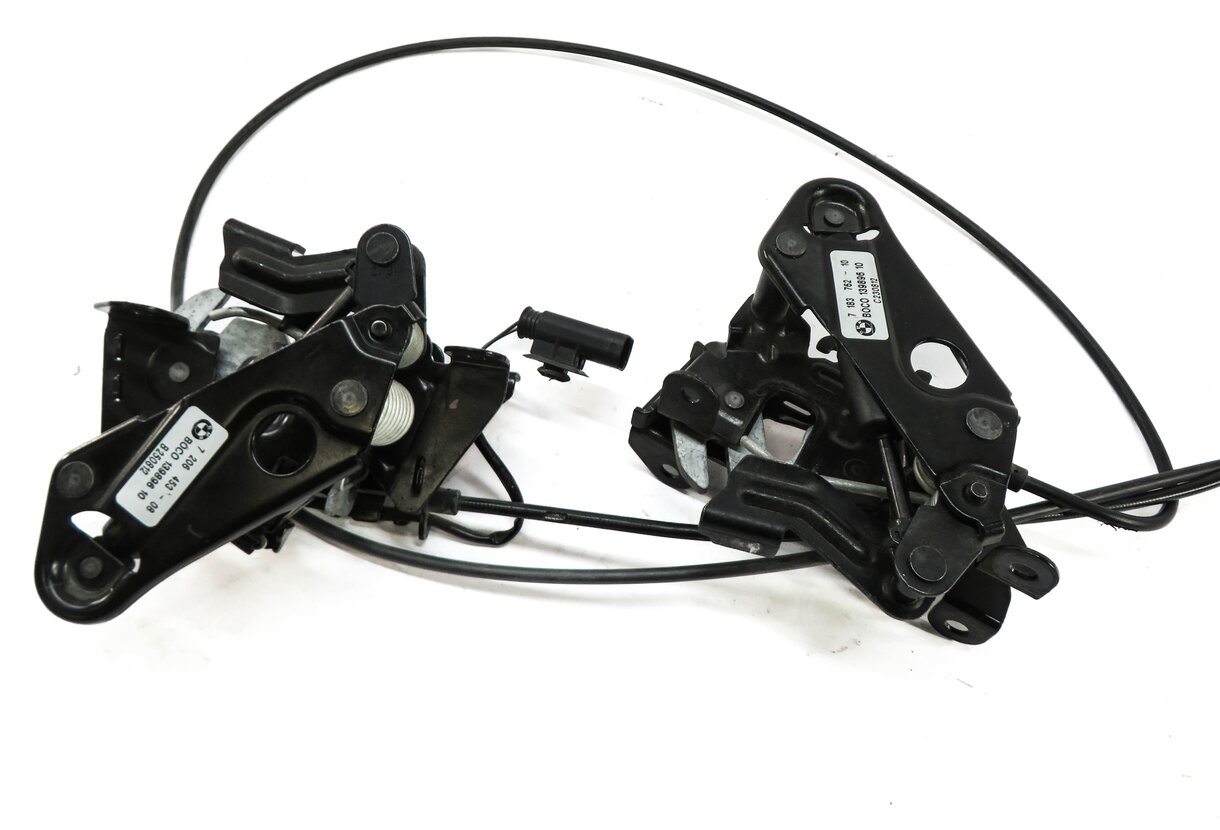 Thumbnail 4: 2013 BMW M5 ///M (F10) FRONT LEFT & RIGHT LOWER HOOD LOCK LATCH SET-2 w/ CABLE