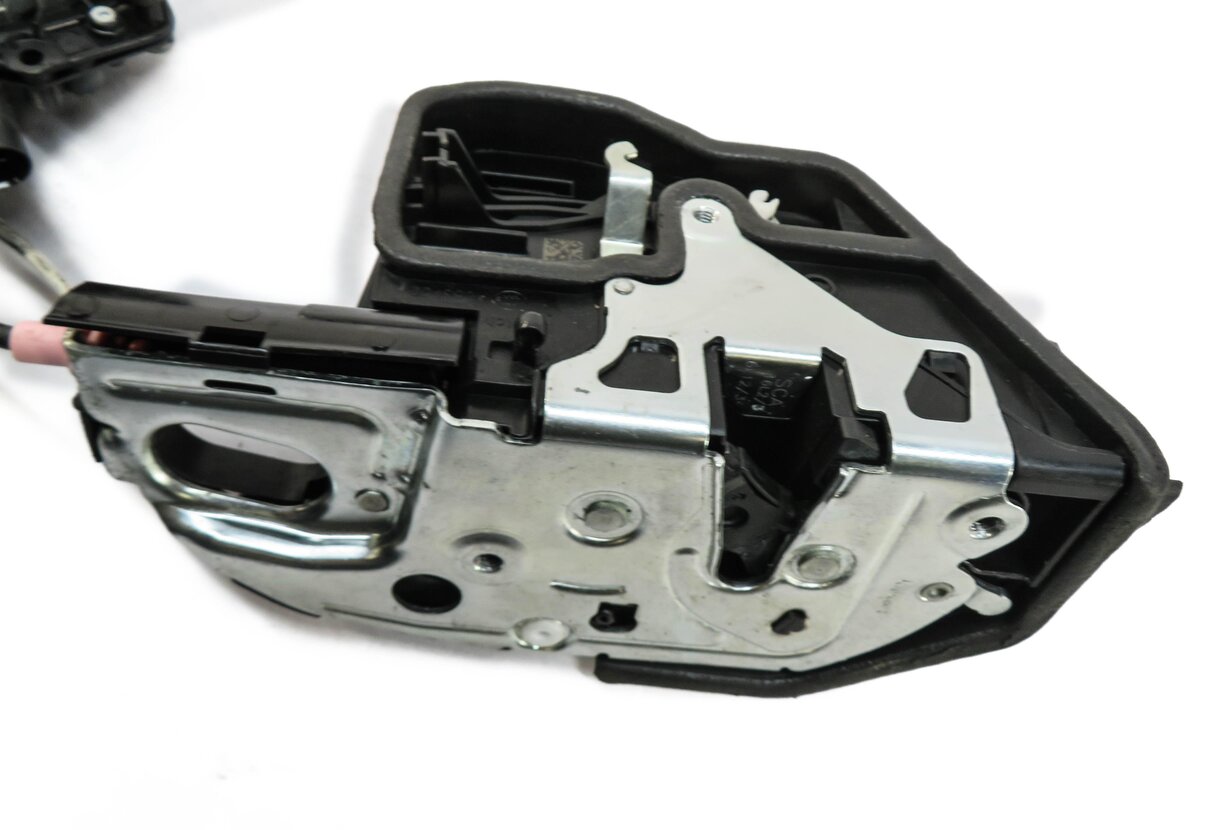 Thumbnail 5: 2011-2016 BMW 528i 535i 550i M5 (F10) RIGHT REAR SOFT CLOSE DOOR LOCK LATCH SET