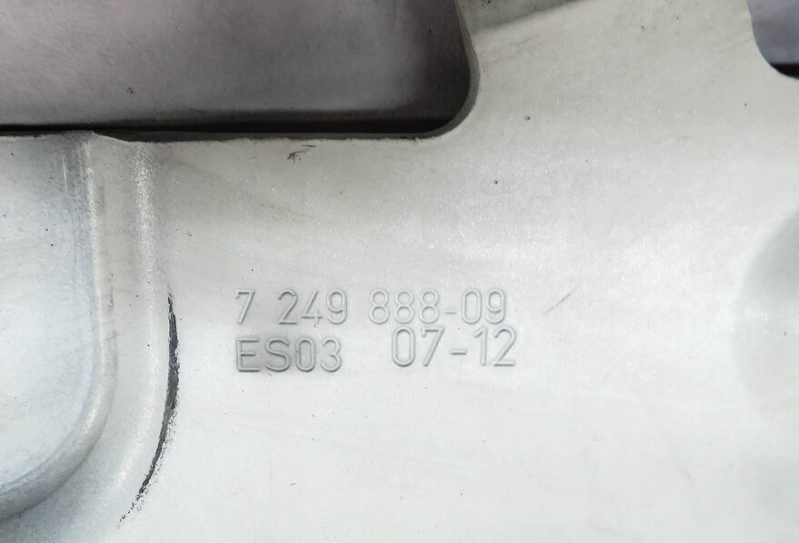 Thumbnail 4: 12-19 BMW 528i 535i 550i 640i 650i M5 M6 (F06 F10) FRONT HOOD HINGE SET (WHITE)