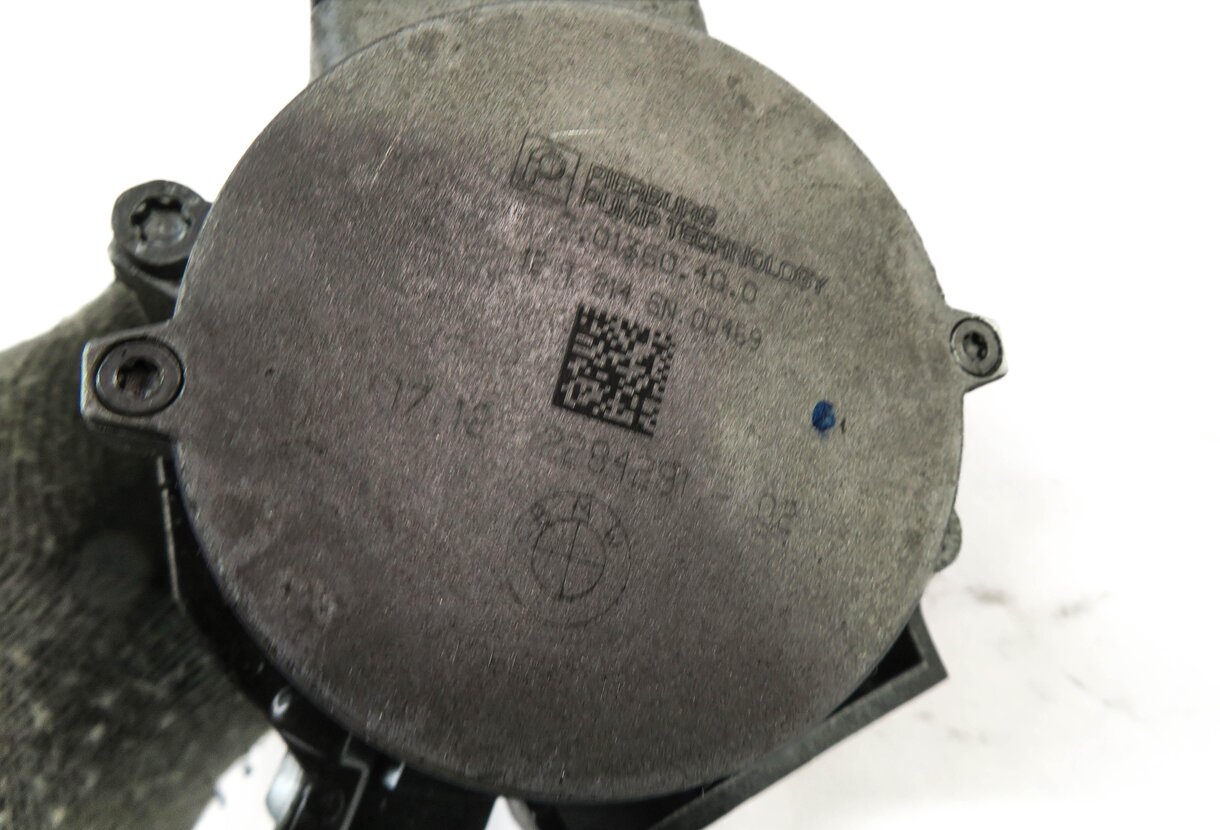 Thumbnail 4: 2012-2019 BMW M5 M6 ///M (F06 F10 F12 F13) 4.4L S63T ENGINE AUXILIARY WATER PUMP