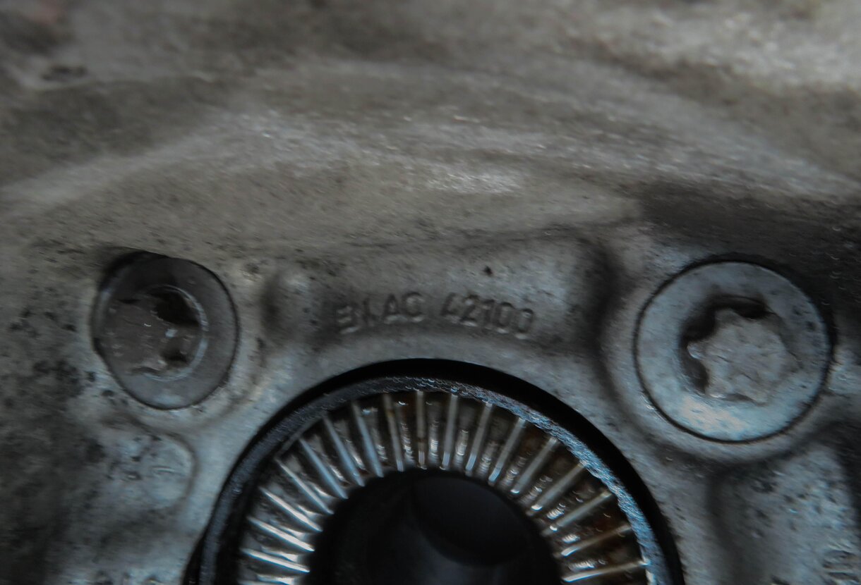 Thumbnail 5: 2012-2019 BMW M5 M6 ///M (F06 F10) LEFT DRIVER REAR SPINDLE KNUCKLE HUB BEARING