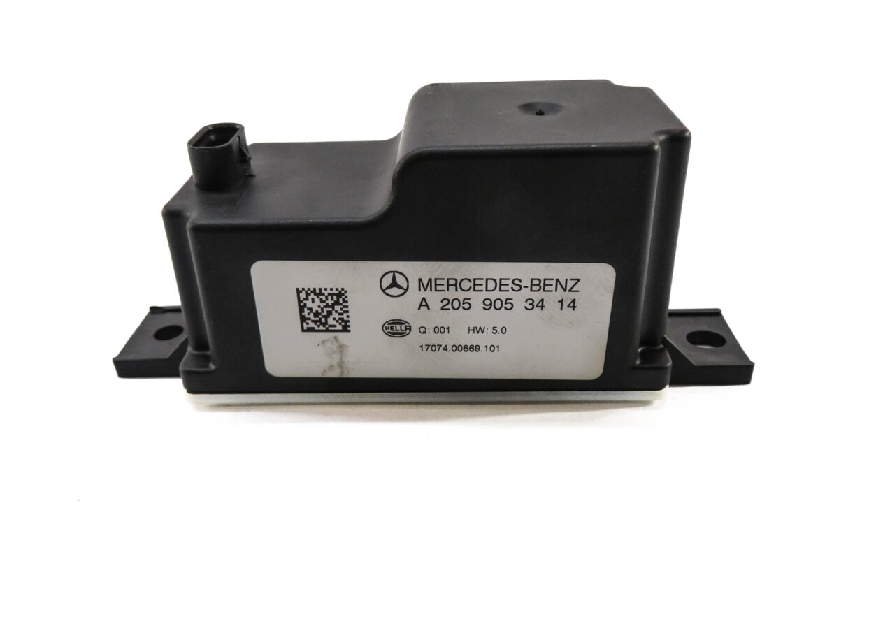 Thumbnail 2: 2017-2020 MERCEDES GLC43 GLC300 CLS (W257 X253) VOLTAGE CONVERTER MODULE