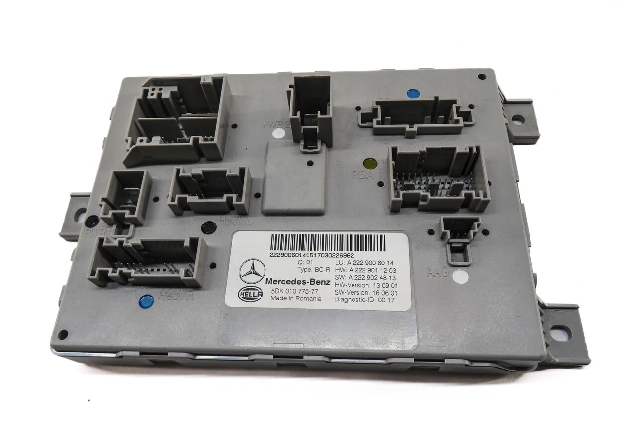 Thumbnail 2: 2017 MERCEDES GLC43 GLC300 (X253) REAR SIGNAL ACQUISITION CONTROL MODULE SAM
