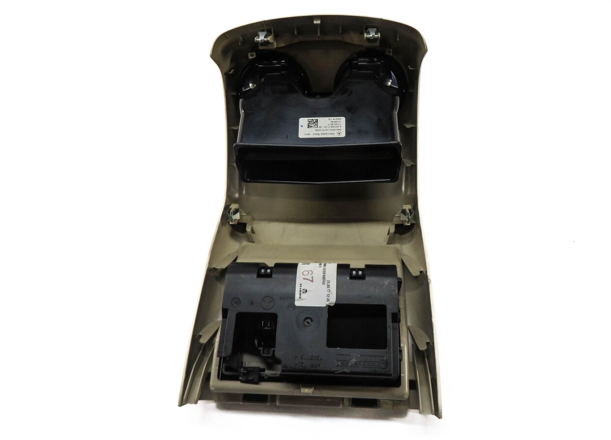 Thumbnail 6: 2017 MERCEDES GLC300 (X253) REAR CENTER CONSOLE w/ HEATER A/C AIR VENT (BEIGE)