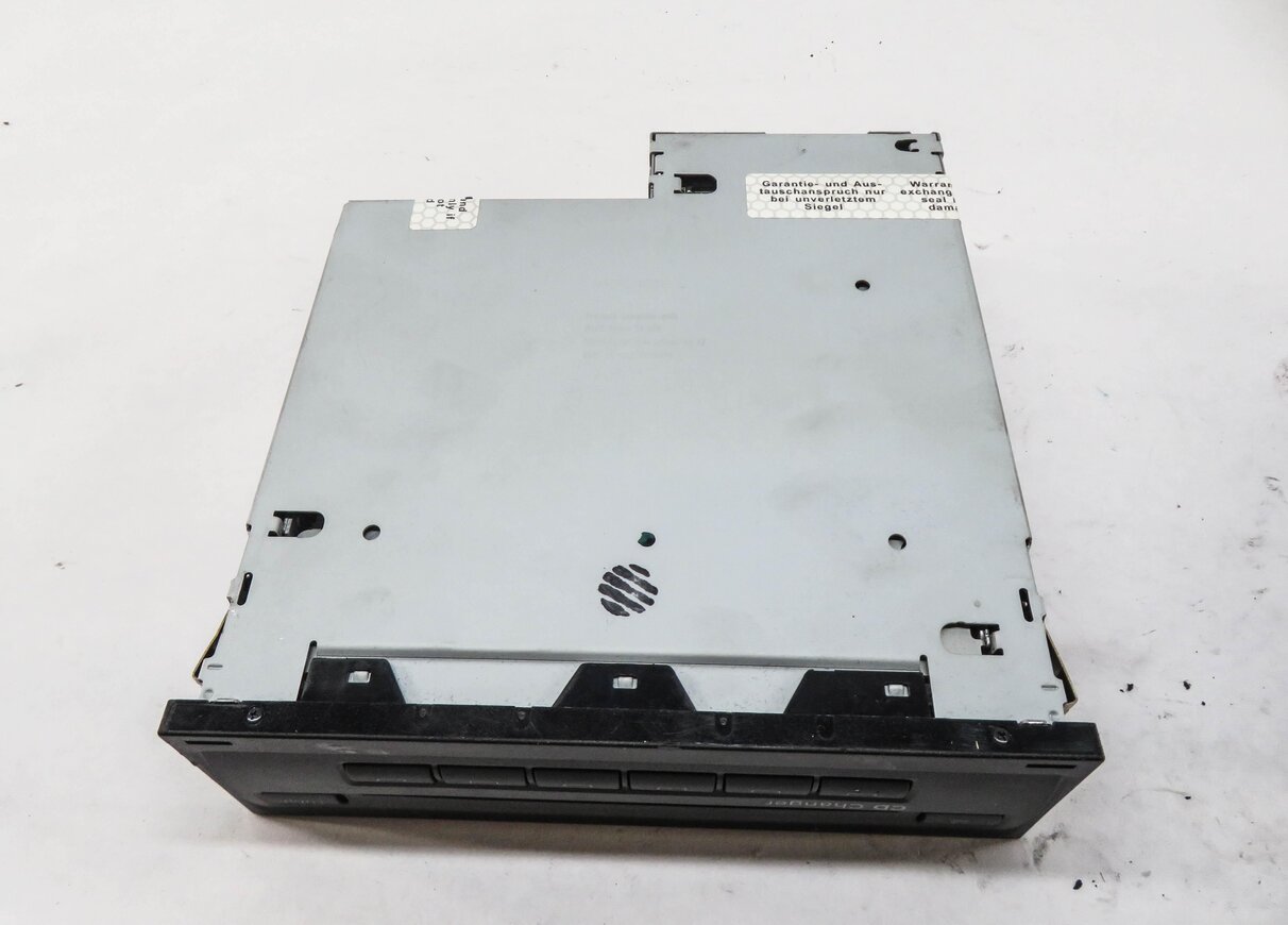Thumbnail 5: 2010 AUDI A6 (C6) RADIO STEREO 6 DISC CD CHANGER (430910110L)