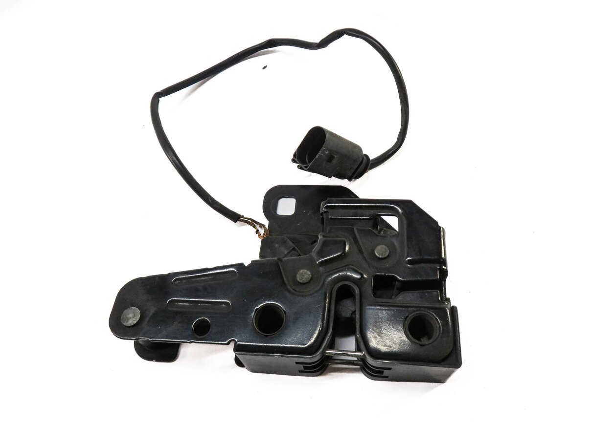 2010 AUDI A6 (C6) FRONT LOWER HOOD LOCK LATCH