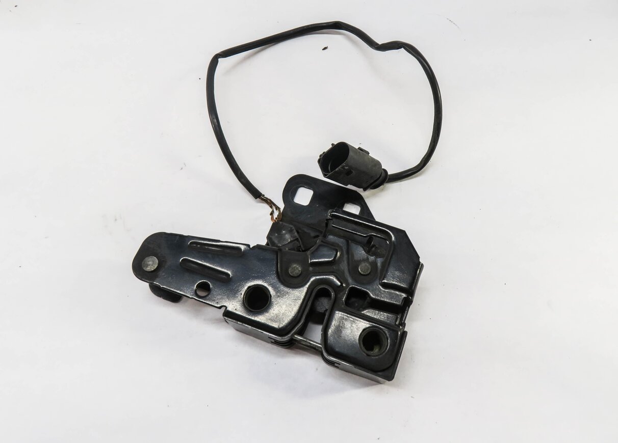 Thumbnail 2: 2010 AUDI A6 (C6) FRONT LOWER HOOD LOCK LATCH