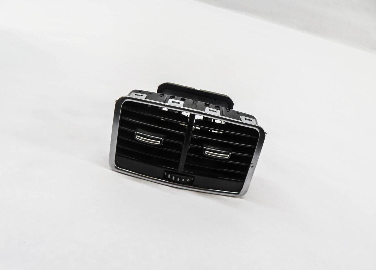 Thumbnail 2: 2010 AUDI A6 (C6) REAR CENTER CONSOLE A/C HEATER AIR VENT (BLACK & CHROME)