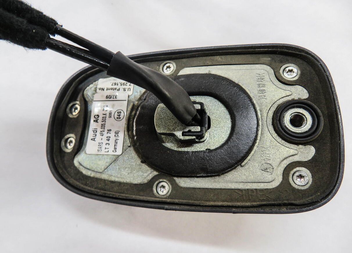 Thumbnail 3: 2010 AUDI A6 (C6) SHARK FIN ANTENNA w/ WIRE HARNESS (OYSTER GRAY METALLIC X1)