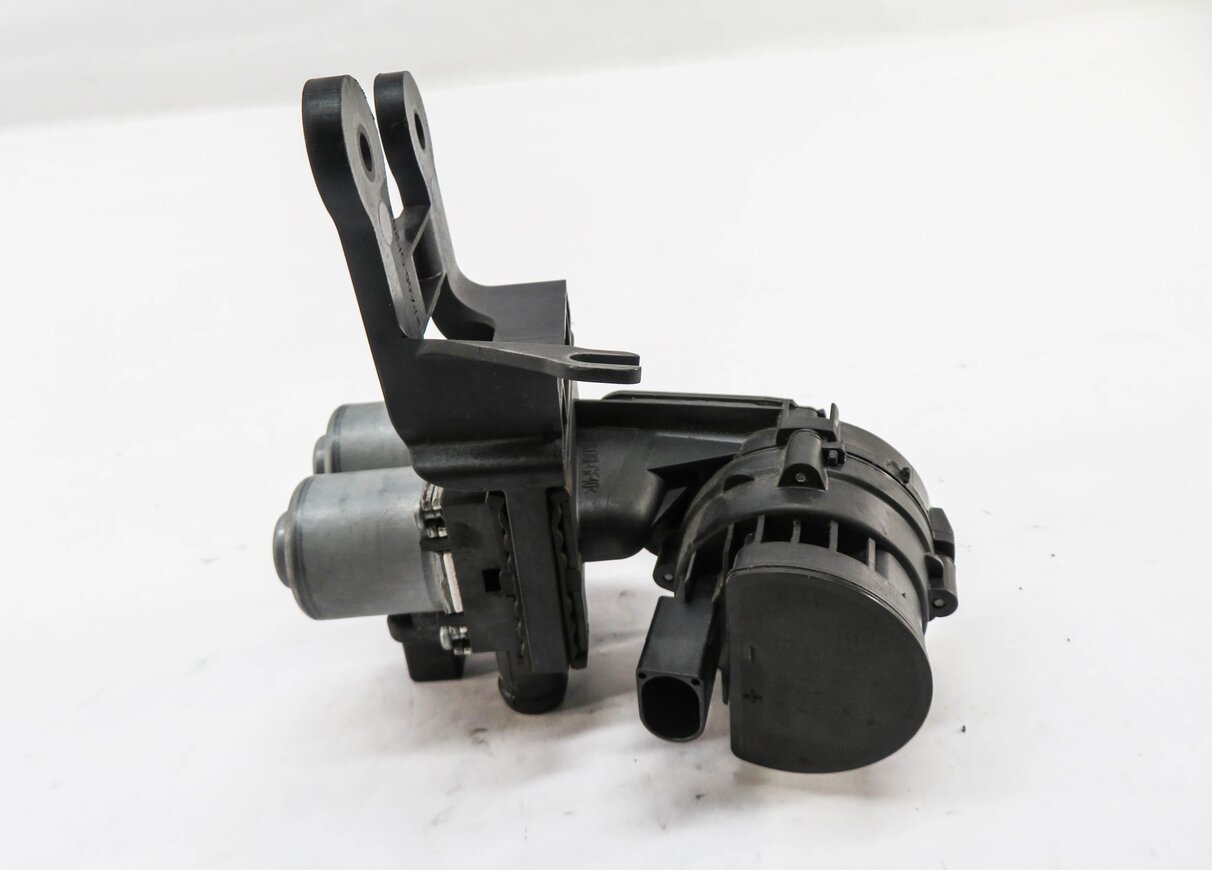 Thumbnail 3: 2010 AUDI A6 (C6) 3.0L ENGINE (CCAA) HEATER CONTROL VALVE