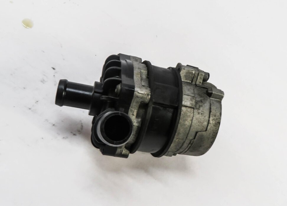 Thumbnail 2: 2010 AUDI A6 (C6) 3.0L ENGINE CCAA AUXILIARY WATER COOLANT PUMP