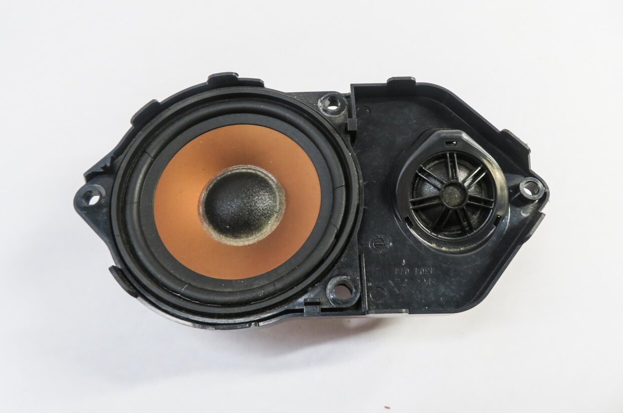 Thumbnail 6: 2012 BMW X5 (E70) RADIO STEREO SUB SUBWOOFER TWEETER SPEAKER SET