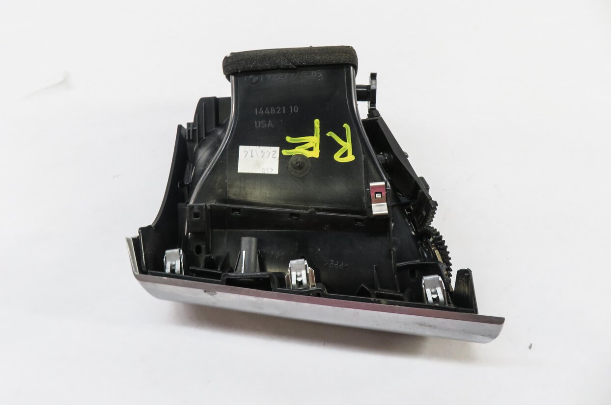 Thumbnail 4: 2012 BMW X5 (E70) RIGHT FRONT PASSENGER DASH HEATER A/C AIR VENT