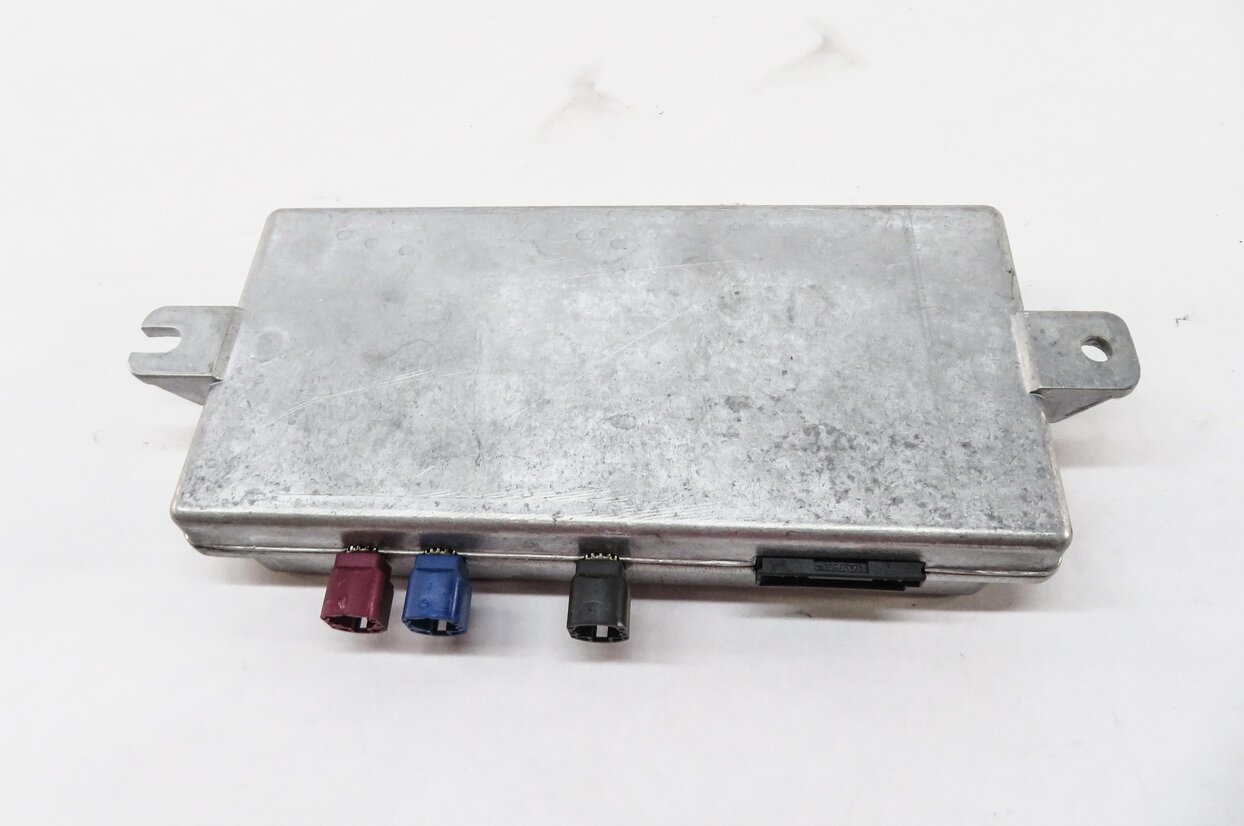 Thumbnail 3: 2012 BMW X5 (E70) TOP REARVIEW CAMERA CONTROL MODULE