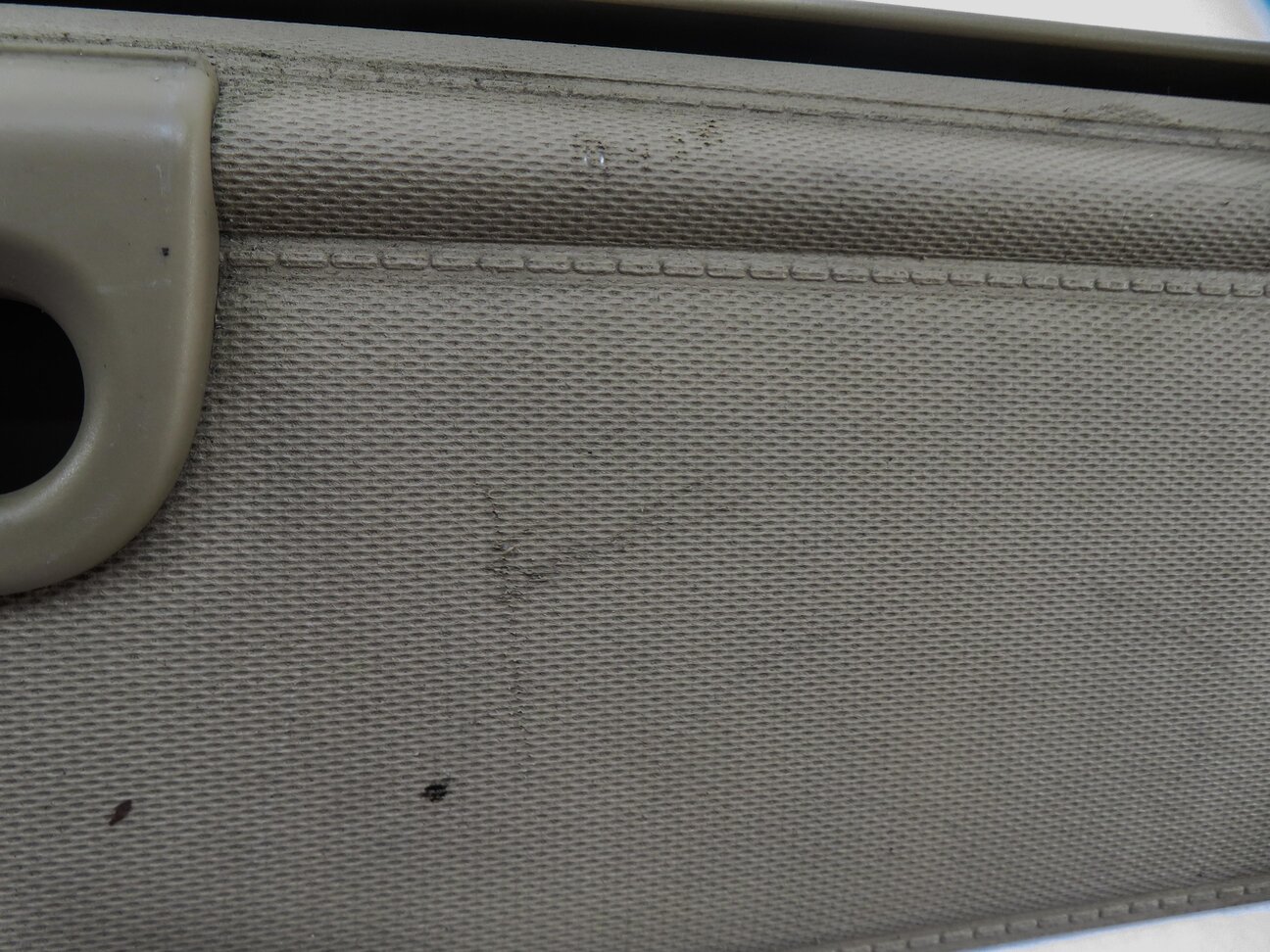 Thumbnail 6: 2012 BMW X5 (E70) REAR TRUNK LUGGAGE CARGO COVER (BEIGE)