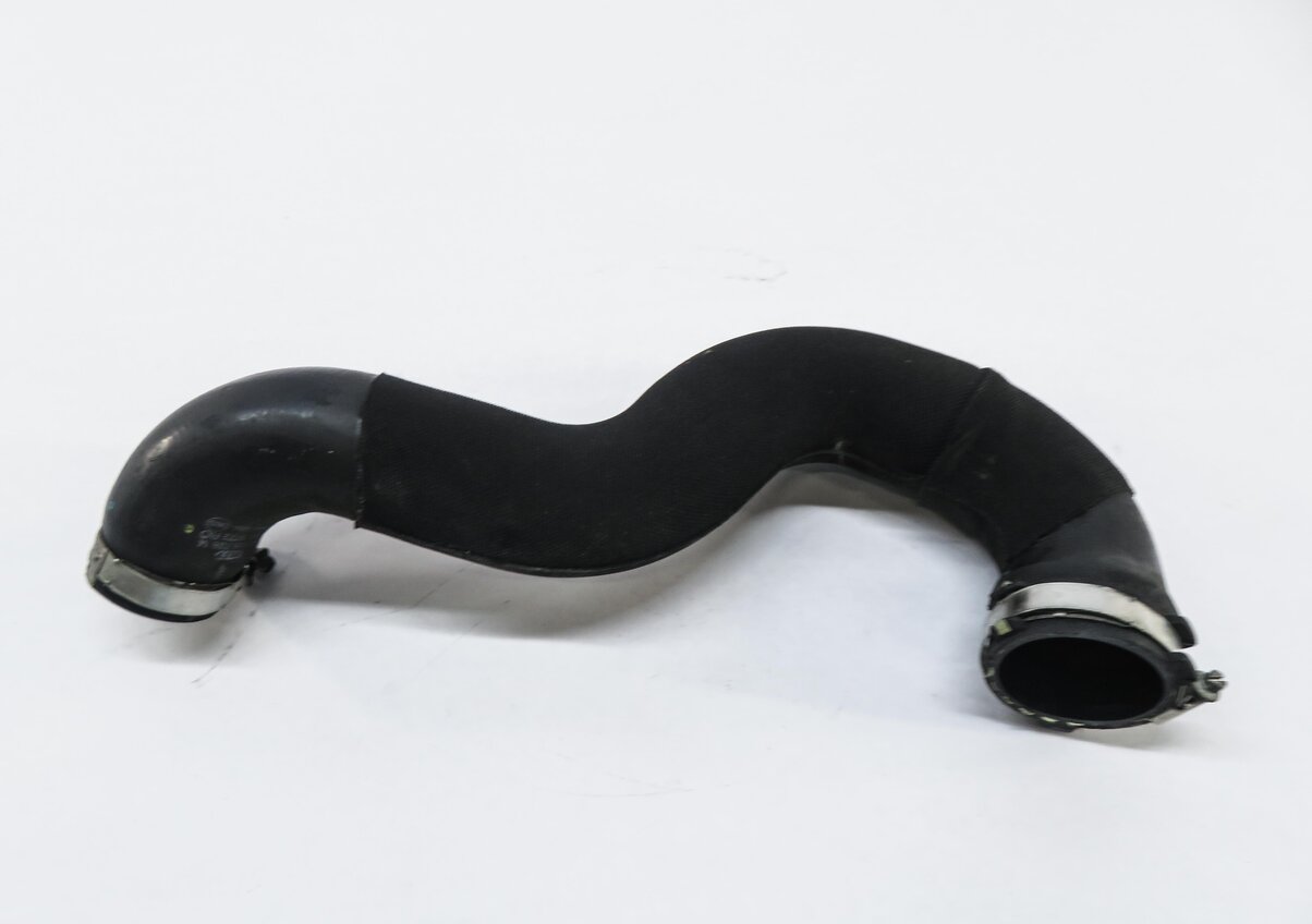 Thumbnail 4: 2010 AUDI A5 (B8 8T) 2.0L CAEB TURBO ENGINE RIGHT INTERCOOLER HOSE PIPE TUBE